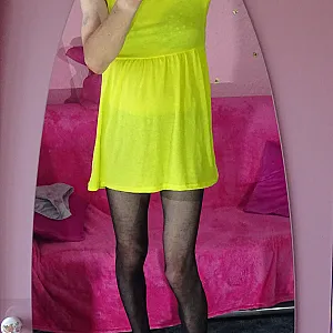 In Frauenkleidern werde ich immer ganz heiß Galeriebild
