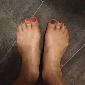 my feets gallery image