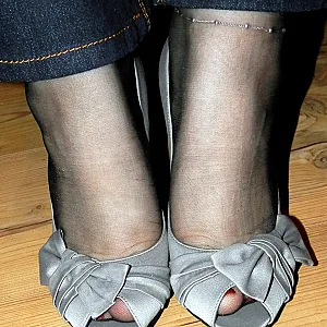 Füße in verschiedenen Heels Galeriebild