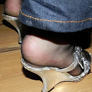 Füße in verschiedenen Heels Galeriebild