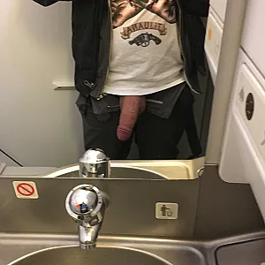Airplane gallery image