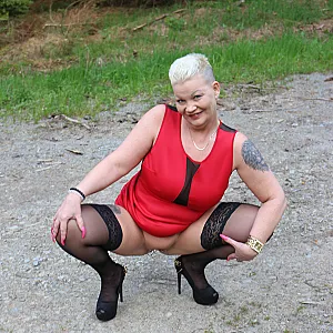 Gina White besucht den Lipno See in Tschechien Galeriebild