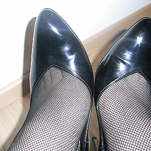 Wer hat Lust auf meine Heels zu wichsen? Galeriebild