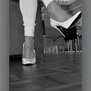 Black & Whit gallery image