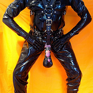 Das erste Bild von lim2000's Galerie - Latexspiele