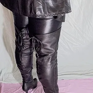 boots lover gallery image