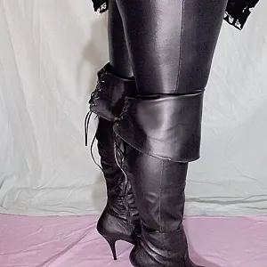 boots lover gallery image