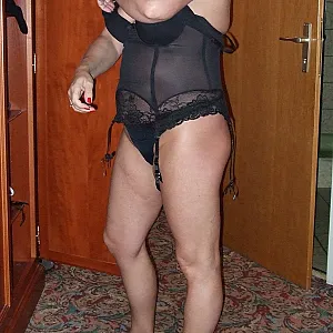 striptease gallery image
