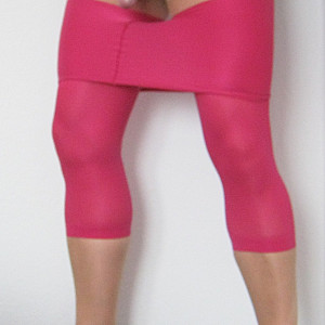 Das erste Bild von Pipi1000's Galerie - Lila Leggings show