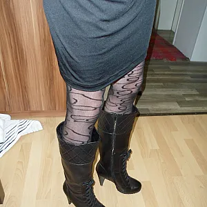 Neues Kleid und neuer Rock Galeriebild