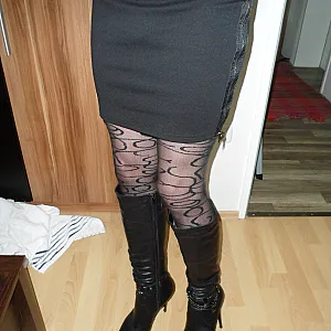 Neues Kleid und neuer Rock Galeriebild