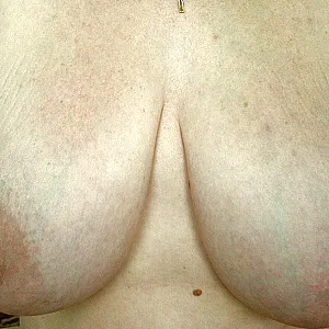 natural big tits Galeriebild