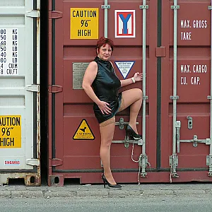 lackkleid outdoor IV. Galeriebild