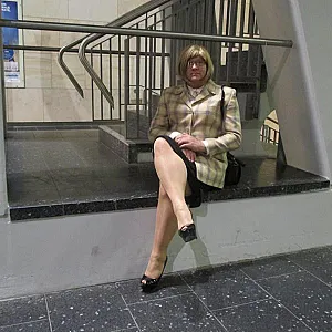 Am 19.06.2016 Nachts im Messe Bahnhof Laatzen Galeriebild