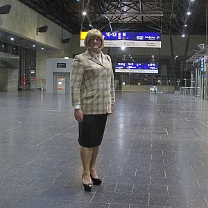 Am 19.06.2016 Nachts im Messe Bahnhof Laatzen Galeriebild