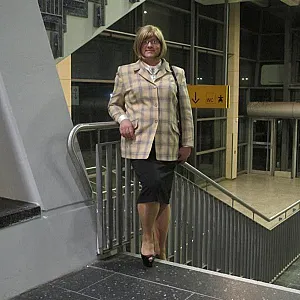 Am 19.06.2016 Nachts im Messe Bahnhof Laatzen Galeriebild
