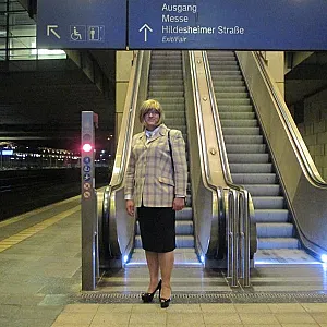 Am 19.06.2016 Nachts im Messe Bahnhof Laatzen Galeriebild