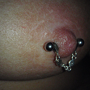 Meine geilen Piercings in Nahaufnahme Galeriebild