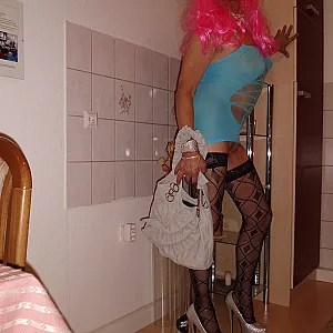 Andreas horny life gallery image