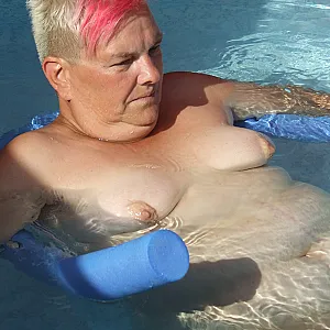 Me and my bi- girlfriend gallery image