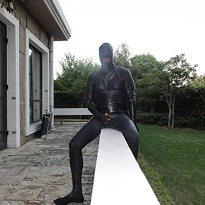 Outdoor in Latex 2 gallery image