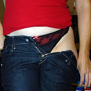 Userwish Levis Jeans and poppen 2 gallery image