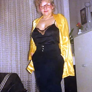 Elegant and sexy, gleich Anni 6y Galeriebild