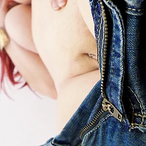 Jeans & pussy gallery image