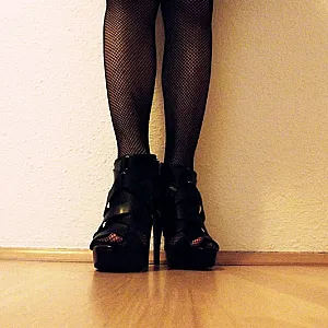 Nylons&Highheels gallery image
