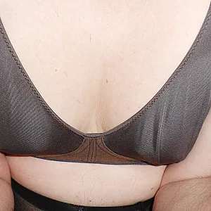 Bra and Üantyhose gallery image