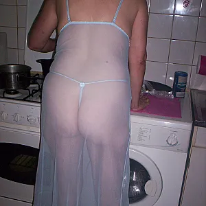 ma nuisette ,mon cul;mon soutien gorge,mes nichons , ma chatte et mon amant quand il éjacule Galeriebild