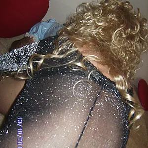 Das erste Bild von Katrin-Roy's Galerie - Dreierfick