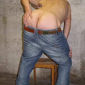 Strip in Keller Galeriebild