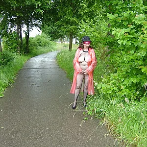 Musch in the Rain gallery image