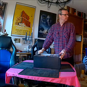 First Image Of Chewyyys's Video - Nachbarschafts Hilfe : Computer aufrüsten