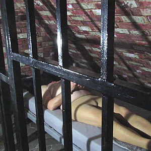 Vidcap Gefangener in der Zelle 02 Galeriebild