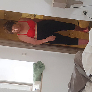 preparing for the beach gallery image