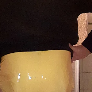 Ich in Windeln und Gummihöschen Galeriebild