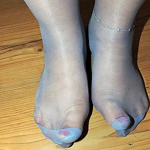 Blaue Nylons und Heels Galeriebild