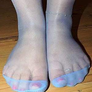 Blaue Nylons und Heels Galeriebild