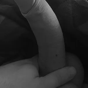 happy end in black and white gallery image