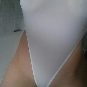 hot 2 gallery image