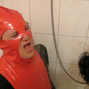 Strafe - Kalte Dusche Galeriebild