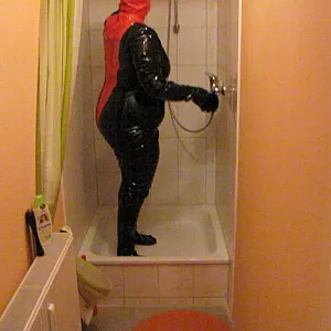 Strafe - Kalte Dusche Galeriebild
