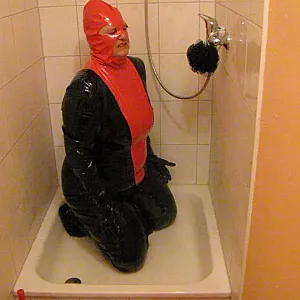 Strafe - Kalte Dusche Galeriebild