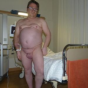 Das erste Bild von 55Paul55's Galerie - 3 Nackt im Krankenhaus von 55Paul55