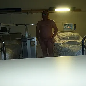 3 Nackt im Krankenhaus von 55Paul55 Galeriebild