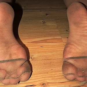 Fotze und Titten in durschgeschwitzten Nylons Galeriebild