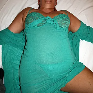 Posing in green. Part 2 .. gallery image