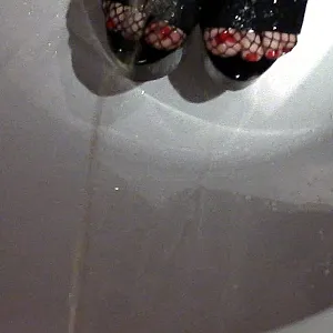 geiler NS auf meine plateau Heels Galeriebild